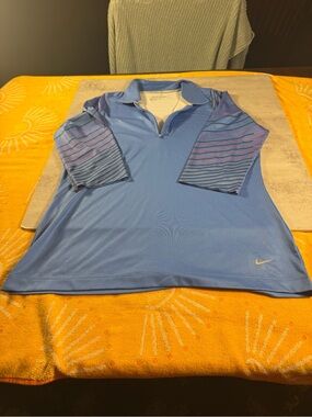 Nike Women's Blue and Gray Dri-FIT Golf Sweatshirt